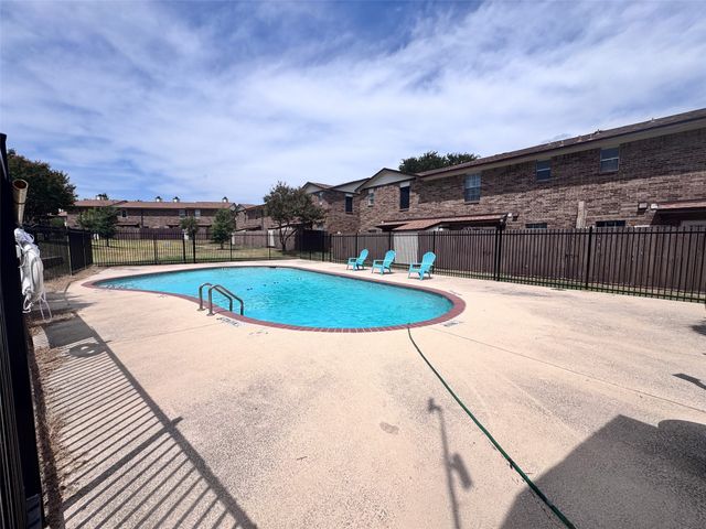 910 Cedar Terrace 910, Cedar Hill, TX 75104