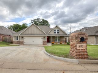 972 Tim Holt Drive, Harrah, OK 73045