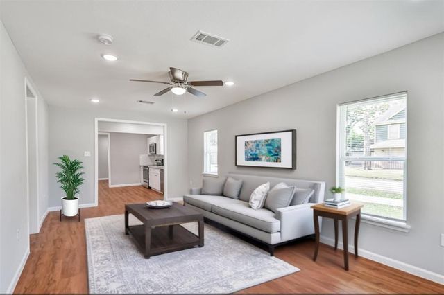 5202 Nichols Street, Houston, TX 77020