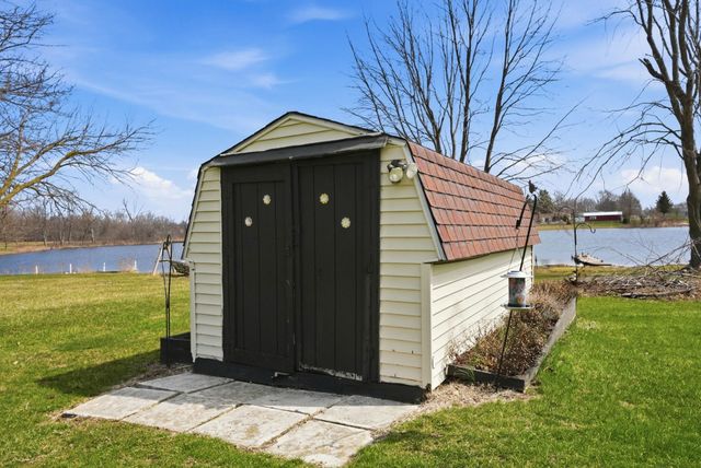 5010 Terry Lake Road, Hamilton, IN 46742