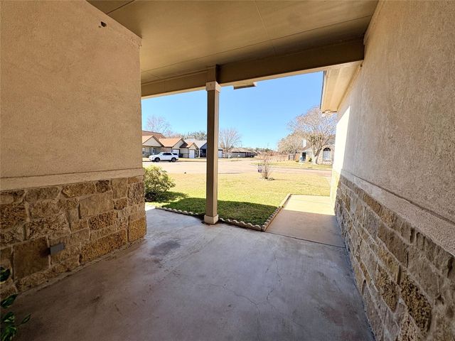 4507 Cardinal Drive, Bay City, TX 77414