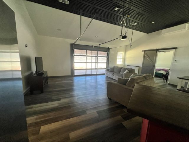 149 Comanche Hills, Comanche, TX 76442