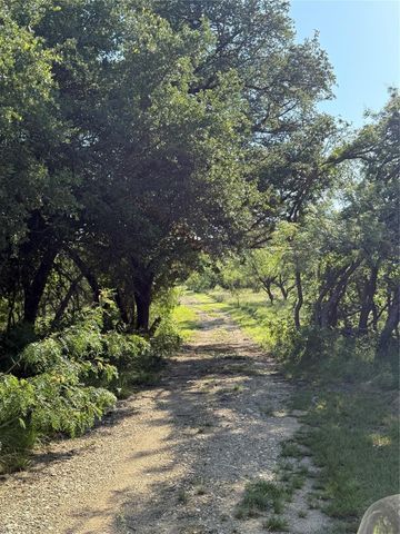 149 Comanche Hills, Comanche, TX 76442