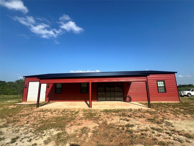 149 Comanche Hills, Comanche, TX 76442
