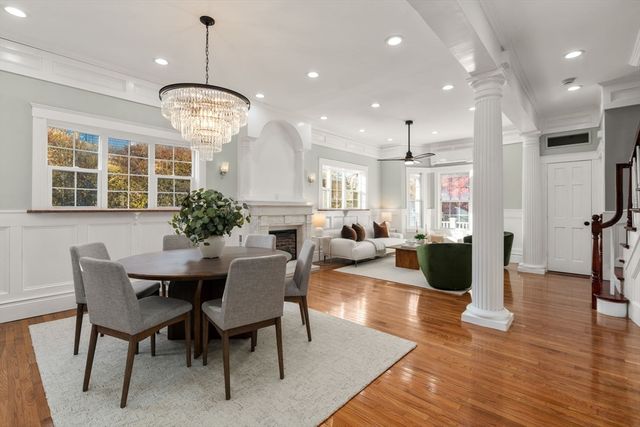 10 Washington Park 1-Right, Newton, MA 02460