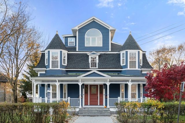 10 Washington Park 1-Right, Newton, MA 02460