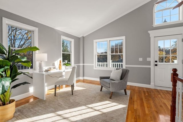 10 Washington Park 1-Right, Newton, MA 02460