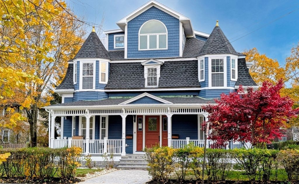 10 Washington Park 1-Right, Newton, MA 02460