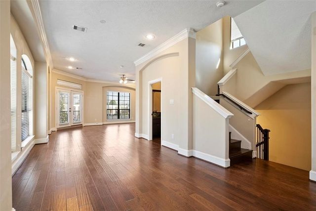 835 Garden Oaks Trace, Houston, TX 77018