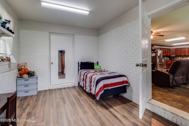 119 N Seashore Avenue, Long Beach, MS 39560