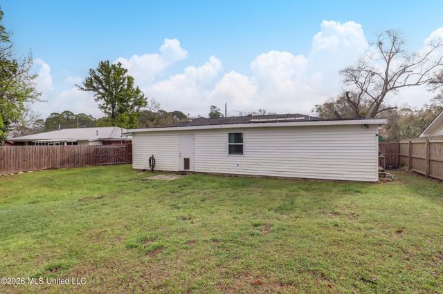 119 N Seashore Avenue, Long Beach, MS 39560