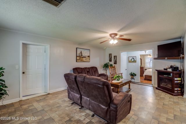 119 N Seashore Avenue, Long Beach, MS 39560