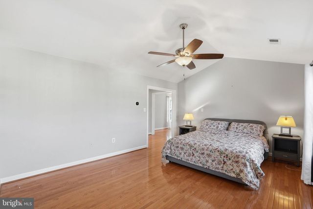 5012 WHISPER WILLOW DR, Fairfax, VA 22030