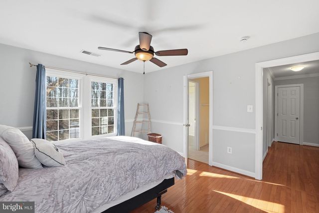 5012 WHISPER WILLOW DR, Fairfax, VA 22030