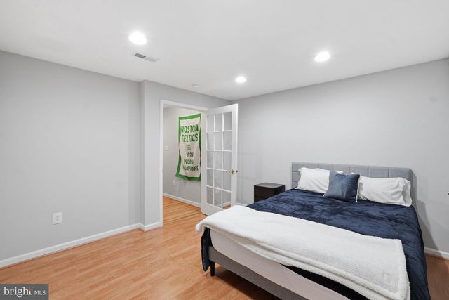 5012 WHISPER WILLOW DR, Fairfax, VA 22030