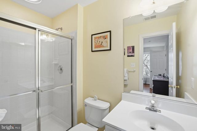 5012 WHISPER WILLOW DR, Fairfax, VA 22030