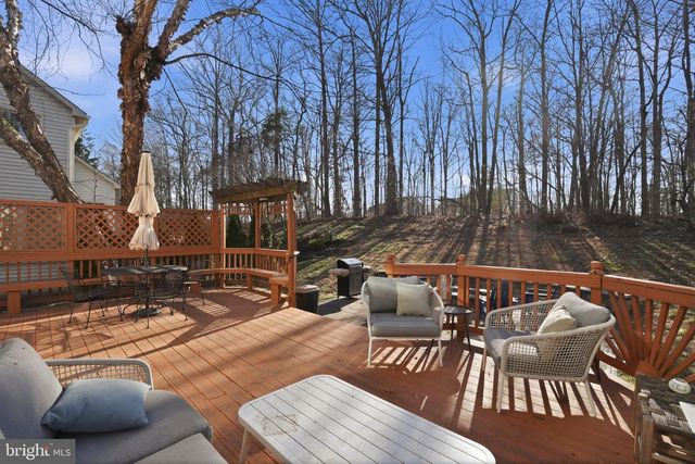 5012 WHISPER WILLOW DR, Fairfax, VA 22030