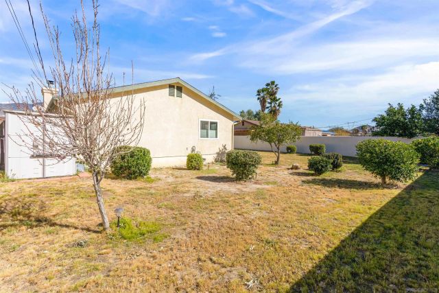 51633 Ida Ave, Cabazon, CA 92230