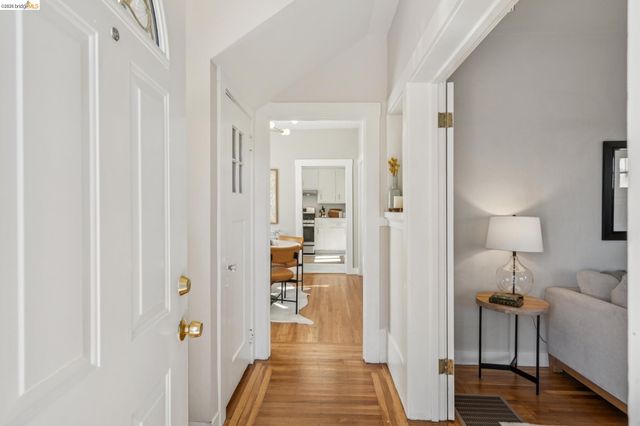 480 61St St, Oakland, CA 94609