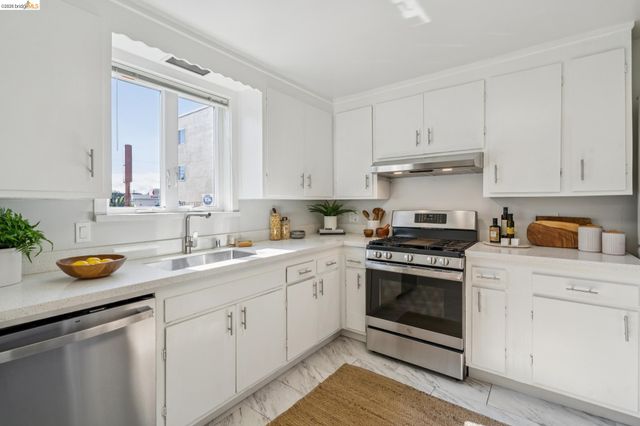 480 61St St, Oakland, CA 94609