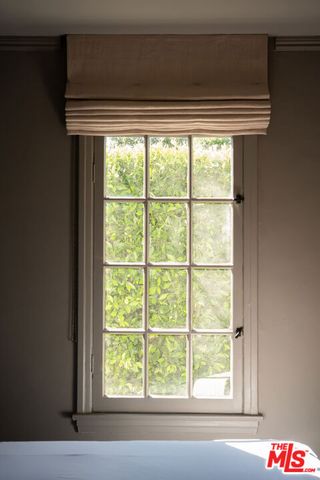 8215 Clinton Street, Los Angeles, CA 90048