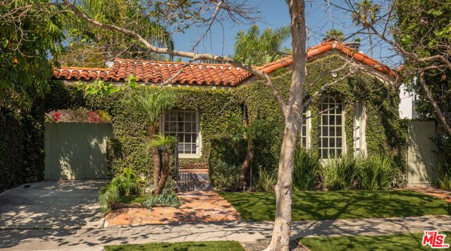 8215 Clinton Street, Los Angeles, CA 90048