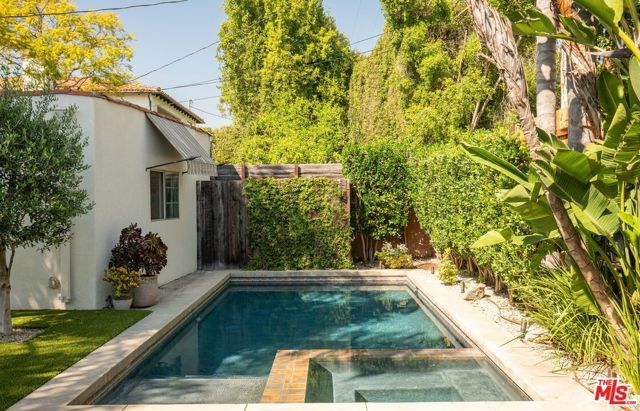 8215 Clinton Street, Los Angeles, CA 90048