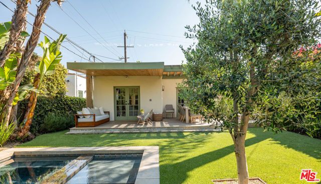 8215 Clinton Street, Los Angeles, CA 90048