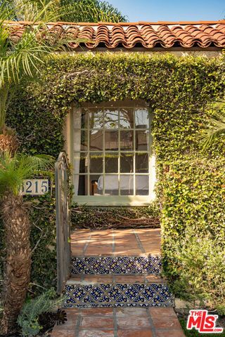 8215 Clinton Street, Los Angeles, CA 90048