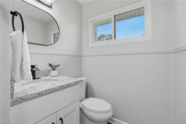 409 Lineberry RD, Virginia Beach, VA 23452