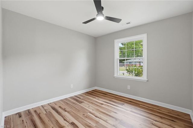 409 Lineberry RD, Virginia Beach, VA 23452