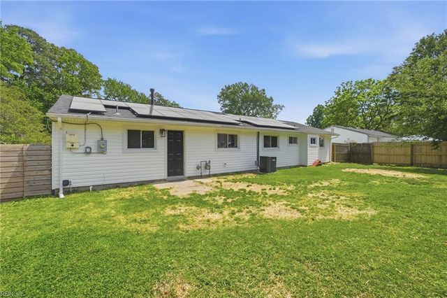 409 Lineberry RD, Virginia Beach, VA 23452