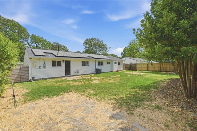 409 Lineberry RD, Virginia Beach, VA 23452