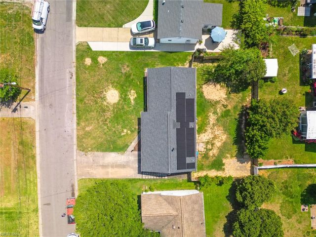 409 Lineberry RD, Virginia Beach, VA 23452