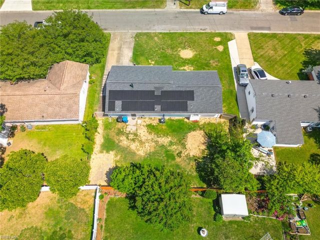 409 Lineberry RD, Virginia Beach, VA 23452