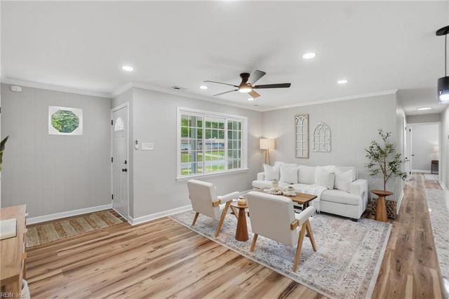 409 Lineberry RD, Virginia Beach, VA 23452