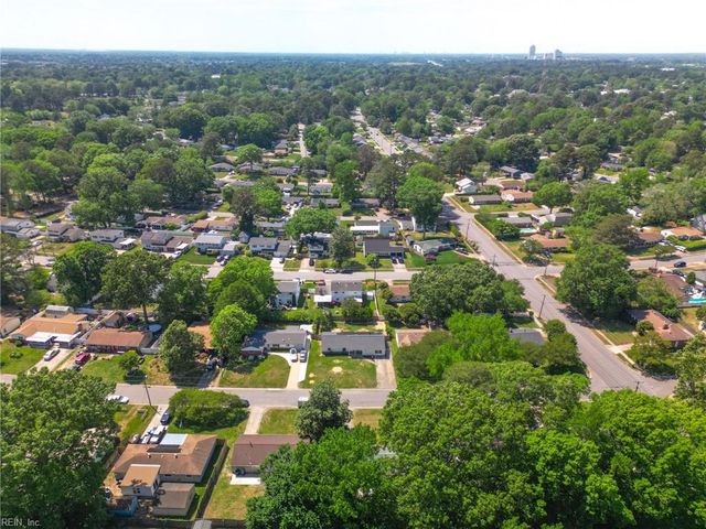 409 Lineberry RD, Virginia Beach, VA 23452