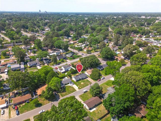 409 Lineberry RD, Virginia Beach, VA 23452