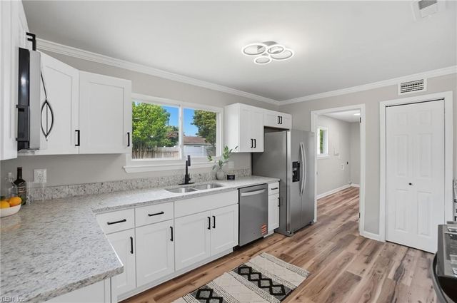 409 Lineberry RD, Virginia Beach, VA 23452