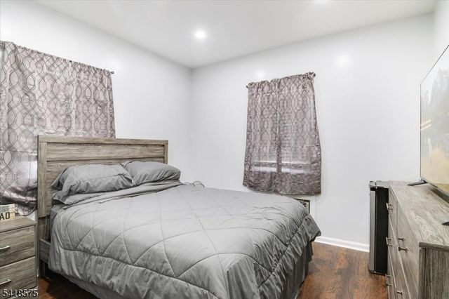 264 Union St, Lodi Boro, NJ 07644