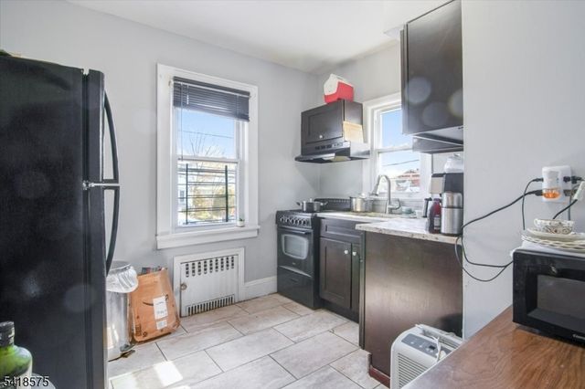 264 Union St, Lodi Boro, NJ 07644