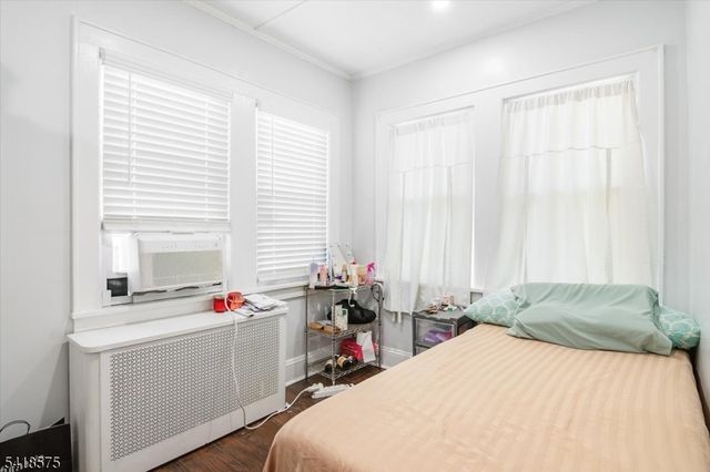 264 Union St, Lodi Boro, NJ 07644