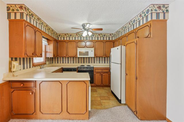 501 E 17th Street N, Newton, IA 50208