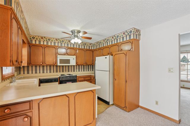 501 E 17th Street N, Newton, IA 50208