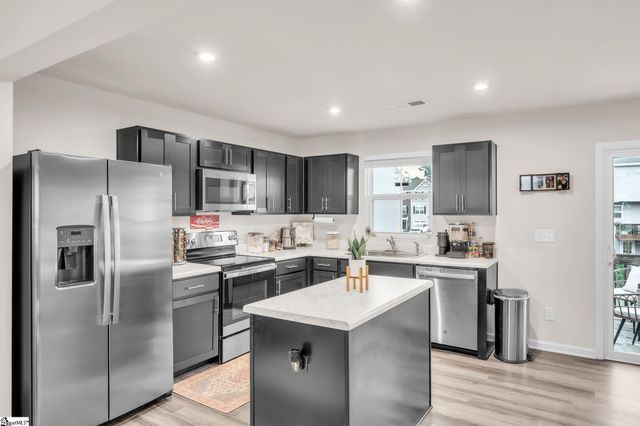 15 High Pine Trail, Greenville, SC 29617