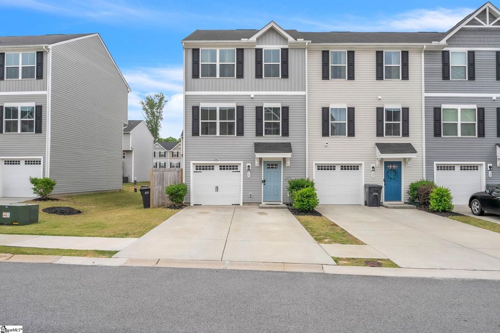 15 High Pine Trail, Greenville, SC 29617