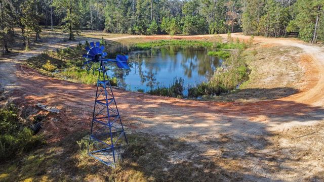 7015 Woodlake Trl, Montgomery, TX 77316