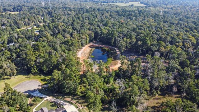 7015 Woodlake Trl, Montgomery, TX 77316