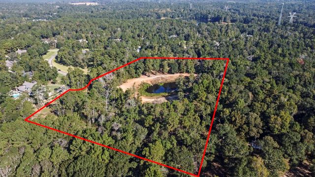 7015 Woodlake Trl, Montgomery, TX 77316