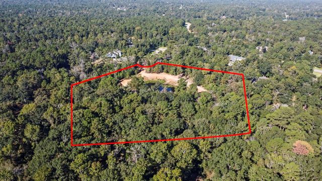 7015 Woodlake Trl, Montgomery, TX 77316